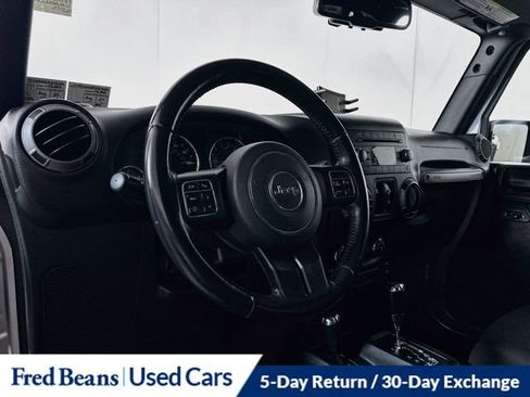 Used 2018 Jeep Wrangler Unlimited Sport S AWD/4WD image 13
