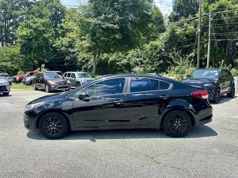 Used 2017 Kia Forte LX FWD image 4