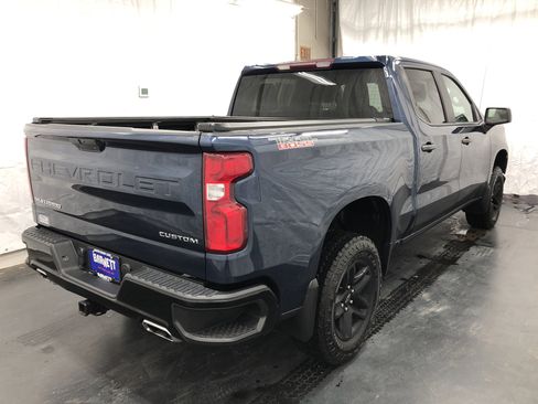 Used 2021 Chevrolet Silverado 1500 Custom Trail Boss AWD/4WD image 3