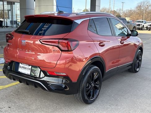 Used 2024 Buick Encore GX Sport Touring image 3