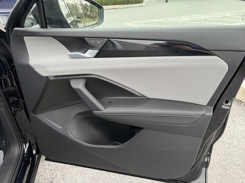 New 2026 Volkswagen Tiguan SE R-Line image 23