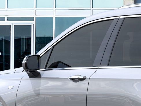 New 2025 Cadillac XT6 Luxury image 12