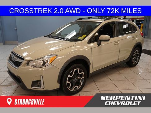 Used 2017 Subaru Crosstrek 2.0i Premium w/ Moonroof Package AWD/4WD image 1