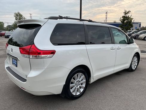 Used 2011 Toyota Sienna Limited w/ Premium Pkg AWD/4WD image 7