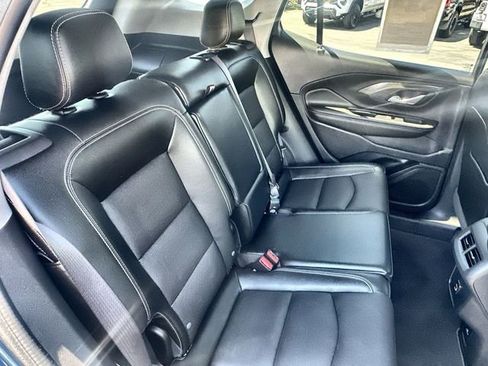 Used 2024 GMC Terrain SLT w/ Infotainment Package II image 28