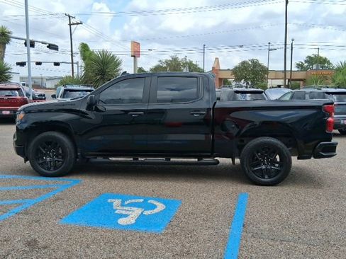 Used 2025 Chevrolet Silverado 1500 Custom w/ Turbomax Blackout Package image 3