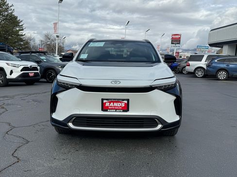 Used 2024 Toyota bZ4X AWD image 9