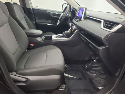 Used 2025 Toyota RAV4 XLE image 14