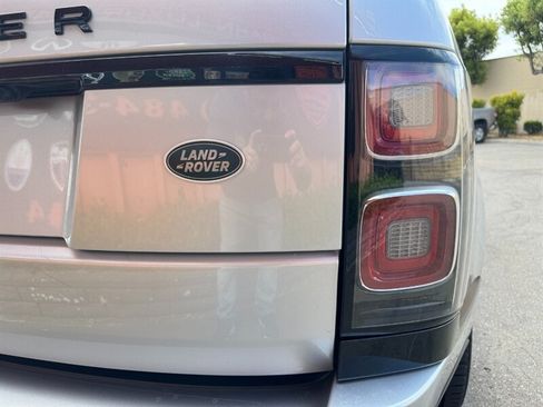 Used 2019 Land Rover Range Rover HSE AWD/4WD image 14