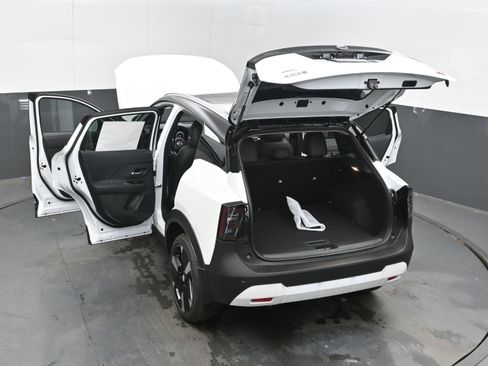 New 2026 Nissan Kicks SR w/ SR Premium Package image 44