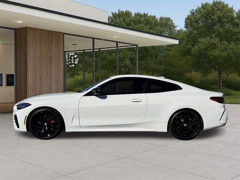 Certified 2025 BMW M440i Coupe w/ Parking Assistance Package image 12