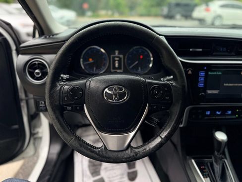 Used 2017 Toyota Corolla SE w/ SE Premium Package FWD image 31