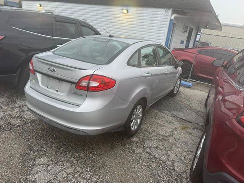 Used 2011 Ford Fiesta SE w/ 203A Rapid Spec Order Code FWD image 3