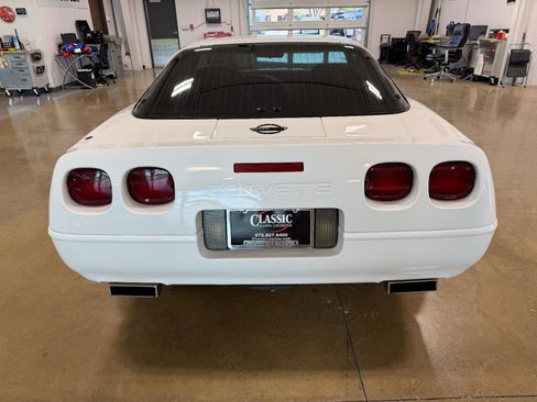 Used 1995 Chevrolet Corvette Coupe RWD image 7