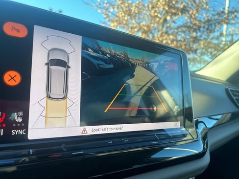 New 2026 Volkswagen Atlas Peak Edition AWD/4WD image 17