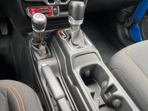 Used 2023 Jeep Gladiator Mojave image 43