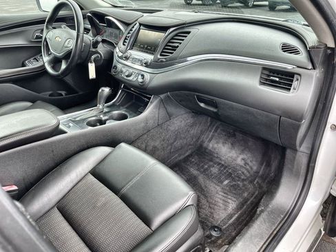 Used 2016 Chevrolet Impala LT w/ Convenience Package FWD image 26