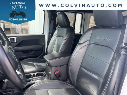 Used 2022 Jeep Wrangler Unlimited Sahara AWD/4WD image 16