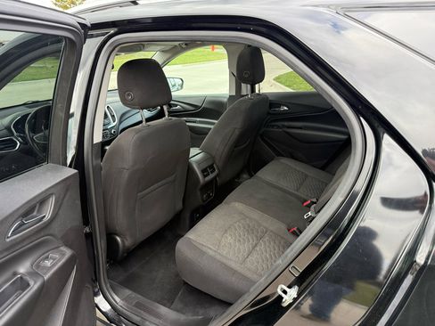 Used 2018 Chevrolet Equinox LT w/ Sun & Infotainment Package image 15