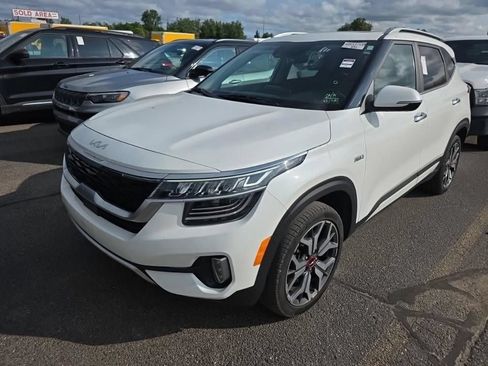 Used 2022 Kia Seltos SX w/ Sunroof Package AWD/4WD image 9