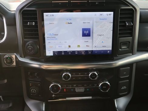 Used 2023 Ford F150 Lariat w/ Trailer Tow Package image 41