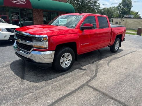 Used 2018 Chevrolet Silverado 1500 LT AWD/4WD image 1