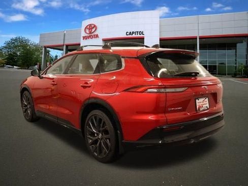 New 2025 Toyota Crown Signia image 4