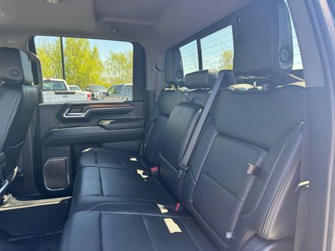 Used 2024 GMC Sierra 3500 Denali w/ Denali Reserve Package AWD/4WD image 29