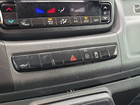 Used 2023 RAM ProMaster 2500 FWD image 31