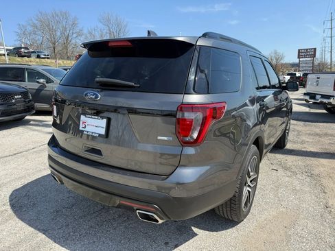 Used 2016 Ford Explorer Sport image 3