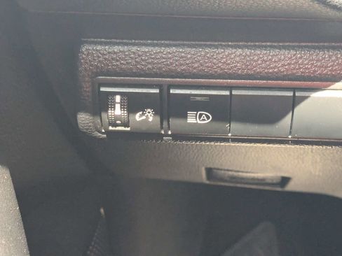 Used 2023 Toyota Corolla LE FWD image 29