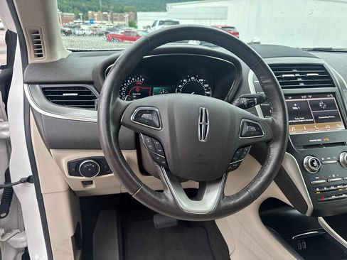 Used 2019 Lincoln MKC Premiere AWD/4WD image 12