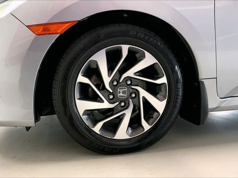 Used 2017 Honda Civic EX image 8