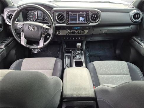 Used 2022 Toyota Tacoma TRD Sport w/ Technology Package RWD image 16