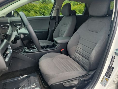 Used 2025 Kia K4 EX FWD image 14