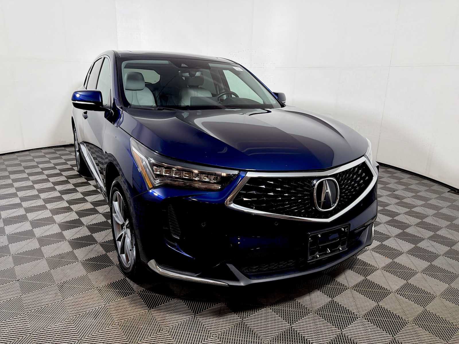 Used 2023 Acura RDX w/ Technology Package AWD/4WD image 2