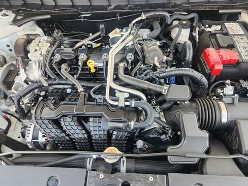 Used 2026 Nissan Altima 2.5 SR FWD image 32