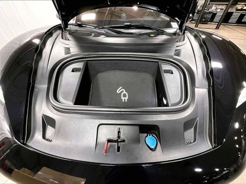 Used 2020 Porsche Taycan Turbo image 37