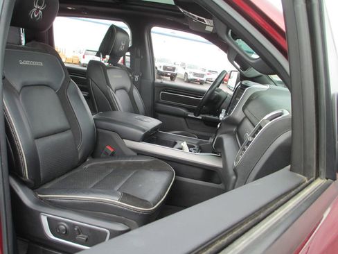 Used 2022 RAM 1500 Laramie w/ Sport Appearance Package AWD/4WD image 25