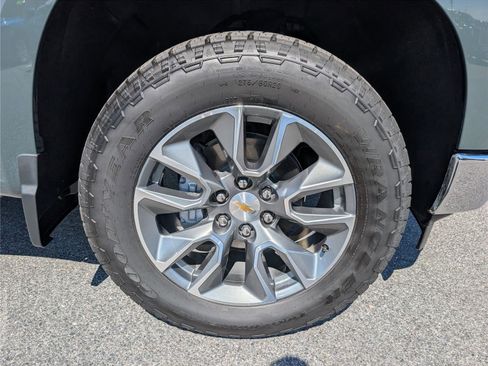 Used 2026 Chevrolet Silverado 1500 LT image 10
