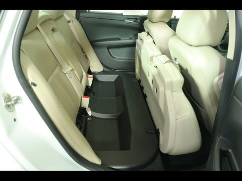 Used 2016 Chevrolet Impala LTZ FWD image 23