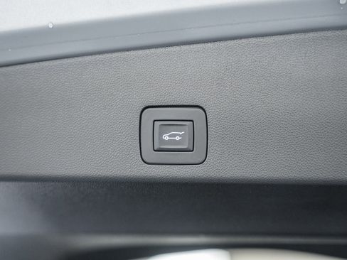 Used 2023 Buick Encore GX Essence w/ Experience Buick Package image 23