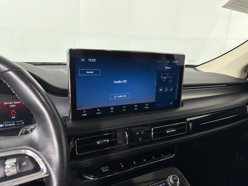 Used 2023 Lincoln Nautilus FWD w/ Premium Package image 21