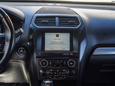 Used 2018 Ford Explorer XLT w/ Equipment Group 202A image 13