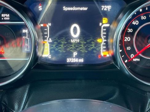 Used 2022 Jeep Gladiator Rubicon w/ LED Lighting Group AWD/4WD image 39