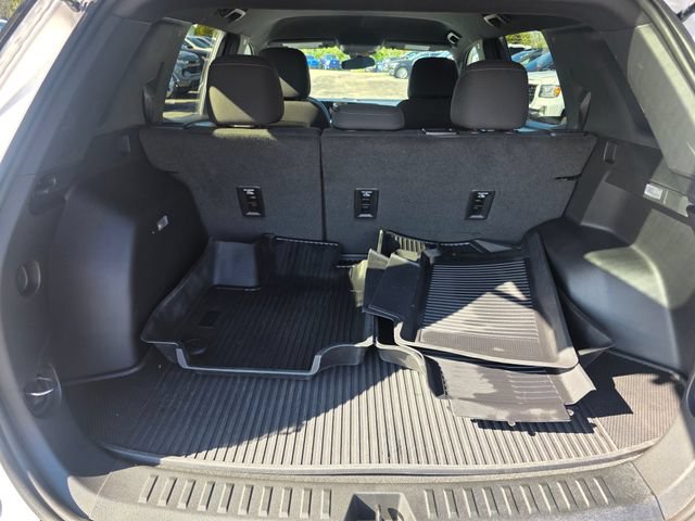Used 2026 Chevrolet Equinox LT w/ LPO, Floor Liner Package AWD/4WD image 16