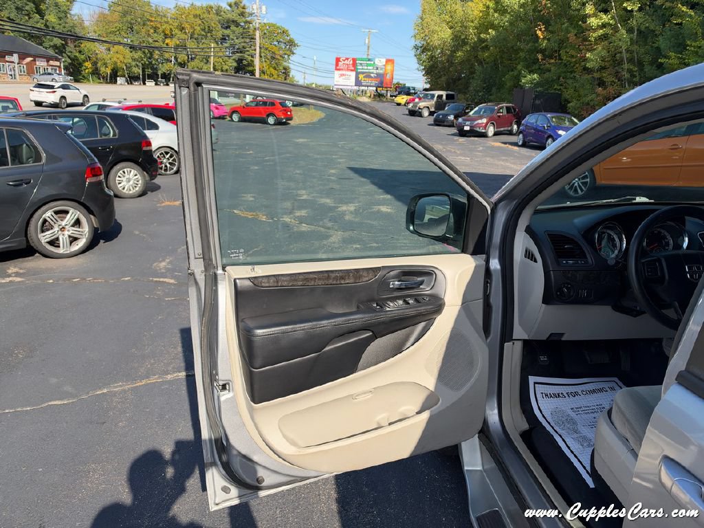 Used 2014 Dodge Grand Caravan SE w/ Quick Order Package 29E SE FWD image 5