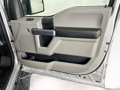 Used 2018 Ford F150 XLT image 30