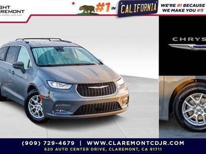 Used 2022 Chrysler Pacifica Touring-L
