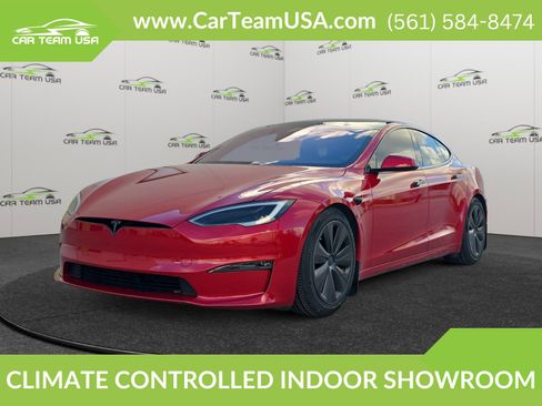 Used 2021 Tesla Model S Plaid image 1